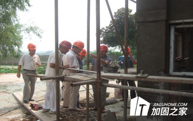 加固施工現(xiàn)場如何確保安全