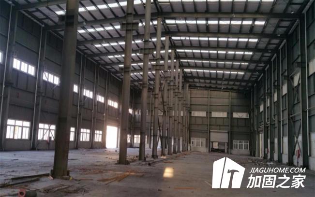 在鋼結(jié)構(gòu)廠房加固中，結(jié)構(gòu)柱如何加固?